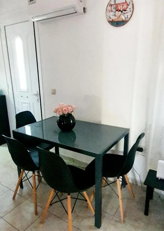 Cosy Apartment Peraia